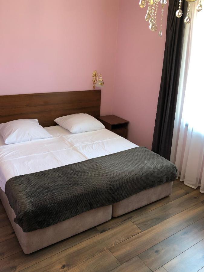 Hotel Гостевой Дом Siella Suchumi Zewnętrze zdjęcie